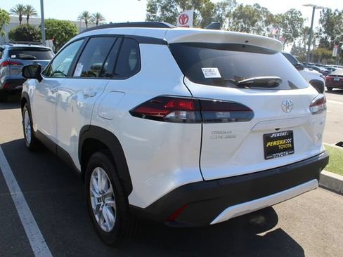 New 2026 Toyota Corolla Cross LE FWD image 8