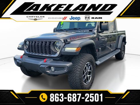 Used 2024 Jeep Gladiator Rubicon w/ Technology Group AWD/4WD image 3