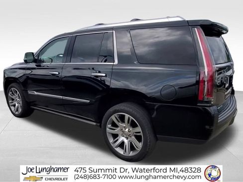 Used 2016 Cadillac Escalade Premium AWD/4WD image 7