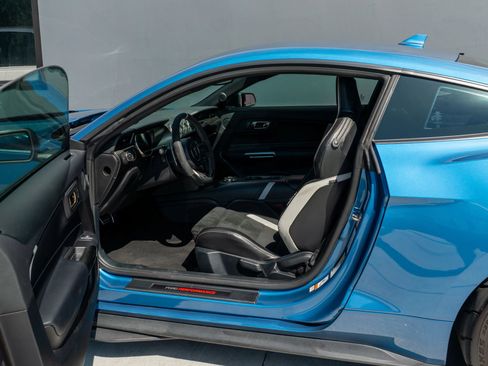 Used 2021 Ford Mustang Shelby GT500 w/ Technology Package image 52