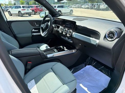 Certified 2026 Mercedes-Benz GLB 250 4MATIC image 21