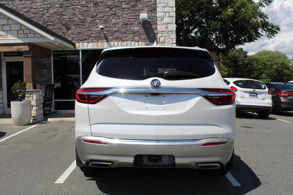 Used 2018 Buick Enclave Avenir w/ Avenir Technology Package FWD image 6
