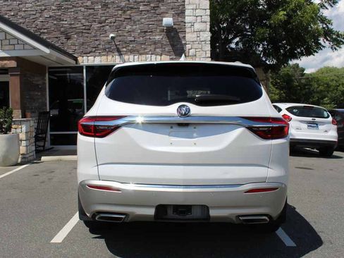 Used 2018 Buick Enclave Avenir w/ Avenir Technology Package FWD image 6