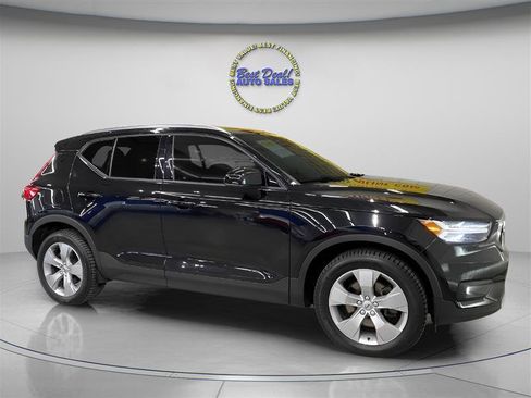 Used 2022 Volvo XC40 T5 Momentum AWD/4WD image 7