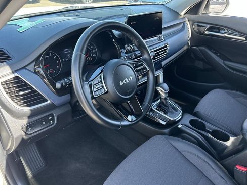 Used 2022 Kia Seltos S AWD/4WD image 15