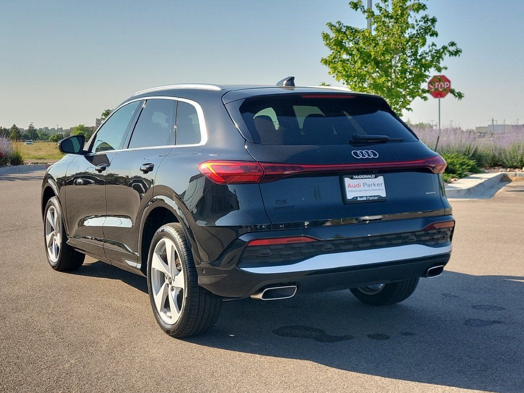 Used 2025 Audi Q5 Premium Plus w/ Premium Plus AWD/4WD image 3