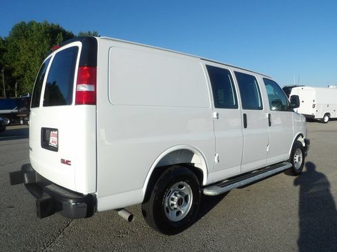 Used 2025 GMC Savana 2500 w/ Driver Convenience Package RWD image 8