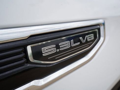 Used 2025 GMC Sierra 1500 SLT AWD/4WD image 9