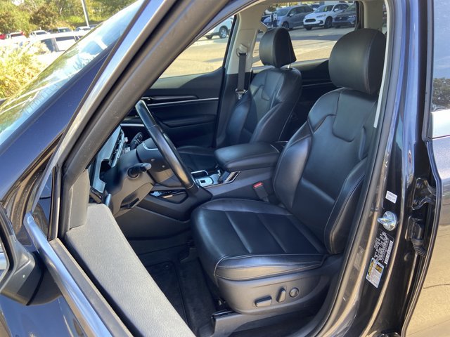 Used 2025 Kia Telluride S FWD image 14