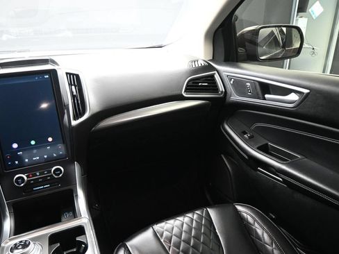 Certified 2023 Ford Edge Titanium AWD/4WD image 13