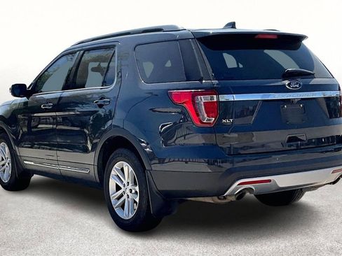 Used 2017 Ford Explorer XLT w/ Equipment Group 201A image 2