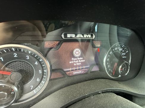 Used 2023 RAM 1500 Big Horn AWD/4WD image 13