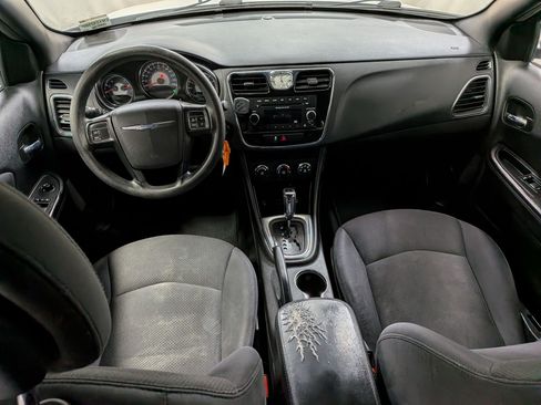 Used 2014 Chrysler 200 LX FWD image 27