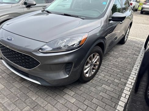 Used 2021 Ford Escape SE FWD image 14