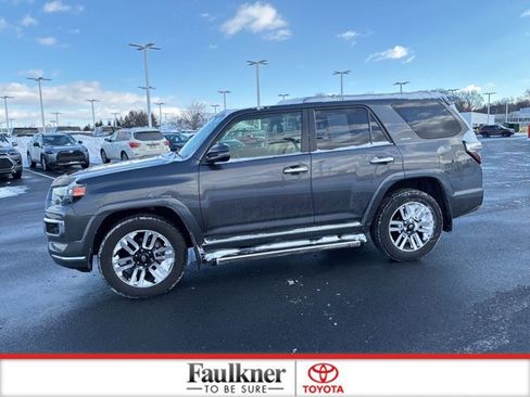 Used 2018 Toyota 4Runner Limited image 13