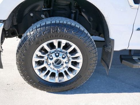 Certified 2022 Ford F250 Lariat w/ Chrome Package image 6