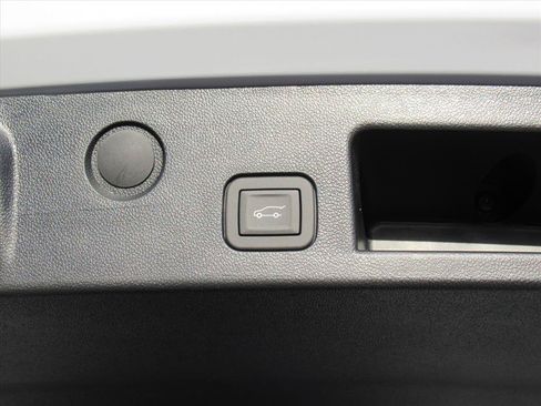 Used 2026 Chevrolet Equinox RS w/ Convenience Package III FWD image 31