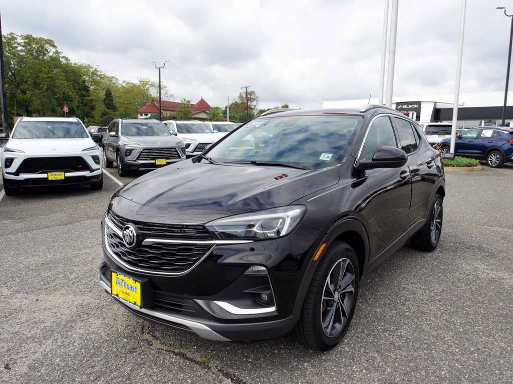 Certified 2023 Buick Encore GX Essence FWD image 1