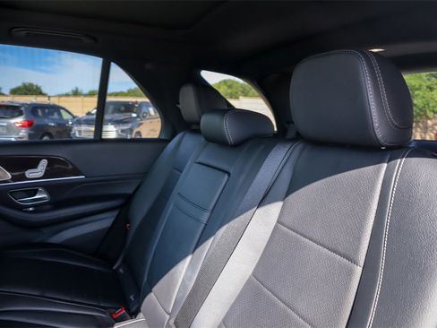 Used 2024 Mercedes-Benz GLE 350 4MATIC w/ 3rd Row Seat Package image 26