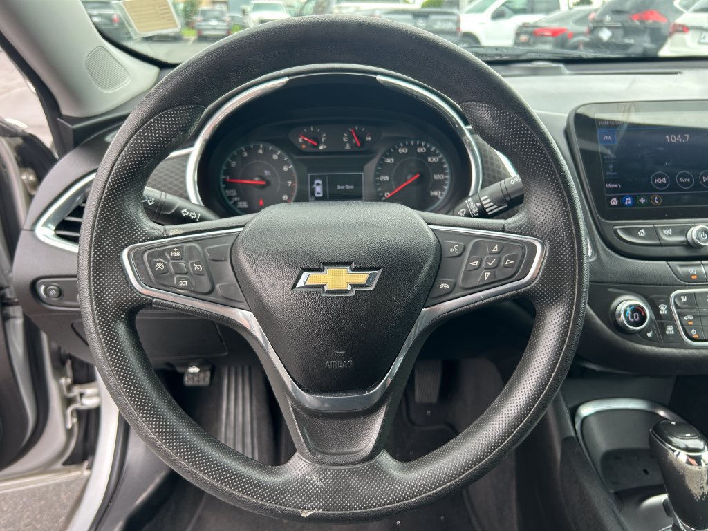 Used 2020 Chevrolet Malibu LT FWD image 22