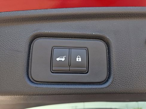 New 2025 Nissan Pathfinder SL image 41