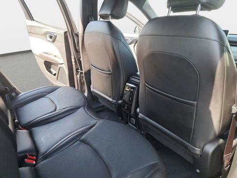 Certified 2023 Jeep Compass Limited w/ Elite Group AWD/4WD image 12