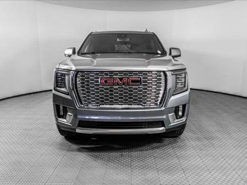 Used 2024 GMC Yukon XL Denali RWD image 12