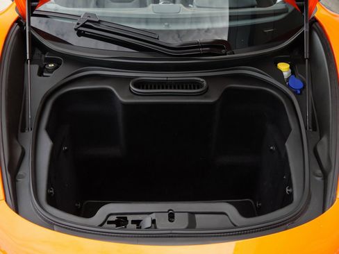 Used 2015 McLaren 650S Spider image 28