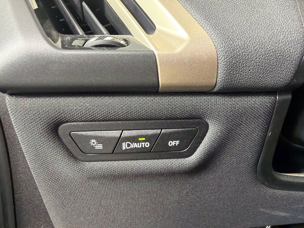 Used 2024 BMW iX xDrive50 AWD/4WD image 24