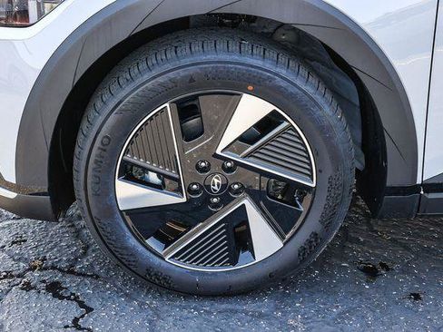 New 2026 Hyundai Ioniq 5 SEL RWD image 9