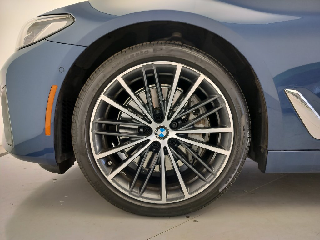 Certified 2021 BMW 540i w/ Convenience Package RWD image 5