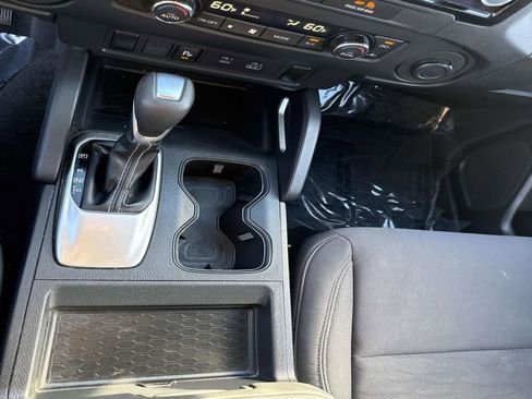 Certified 2022 Nissan Frontier SV w/ Technology Package image 28