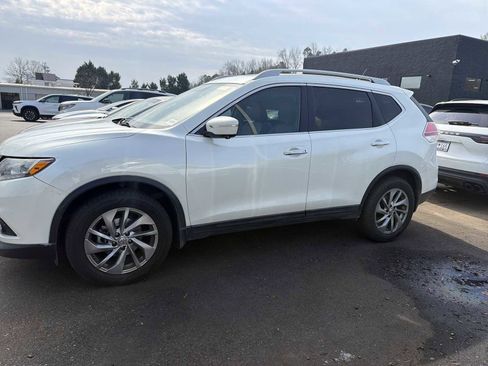 Used 2015 Nissan Rogue SL w/ SL Premium Package image 42