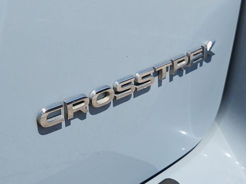 Used 2022 Subaru Crosstrek 2.5i Limited AWD/4WD image 9