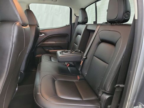 Certified 2022 Chevrolet Colorado LT w/ Luxury Package image 9