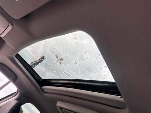 Used 2022 Honda Pilot Touring image 18