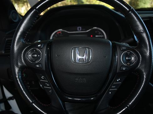 Used 2022 Honda Ridgeline Black Edition image 14