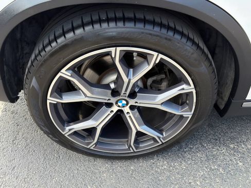 Used 2019 BMW X5 xDrive40i w/ Premium Package 2 AWD/4WD image 11