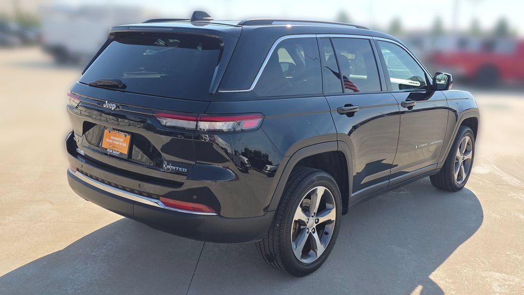 Used 2023 Jeep Grand Cherokee Limited AWD/4WD image 6