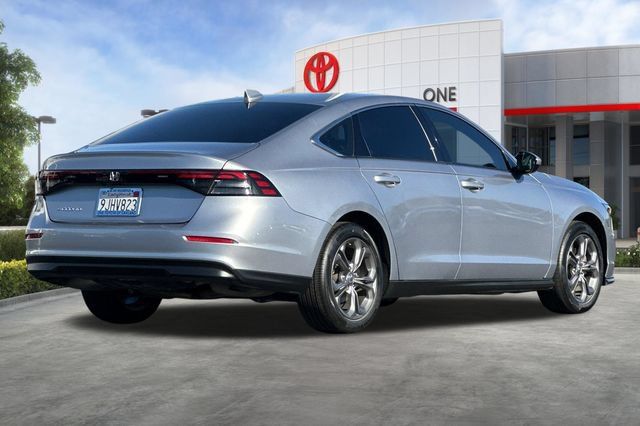 Used 2023 Honda Accord EX image 4