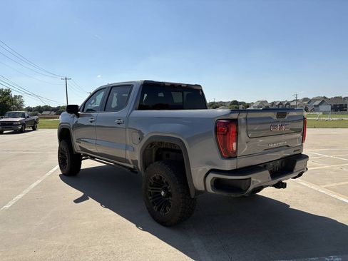 Used 2021 GMC Sierra 1500 AT4 w/ AT4 Value Package AWD/4WD image 3