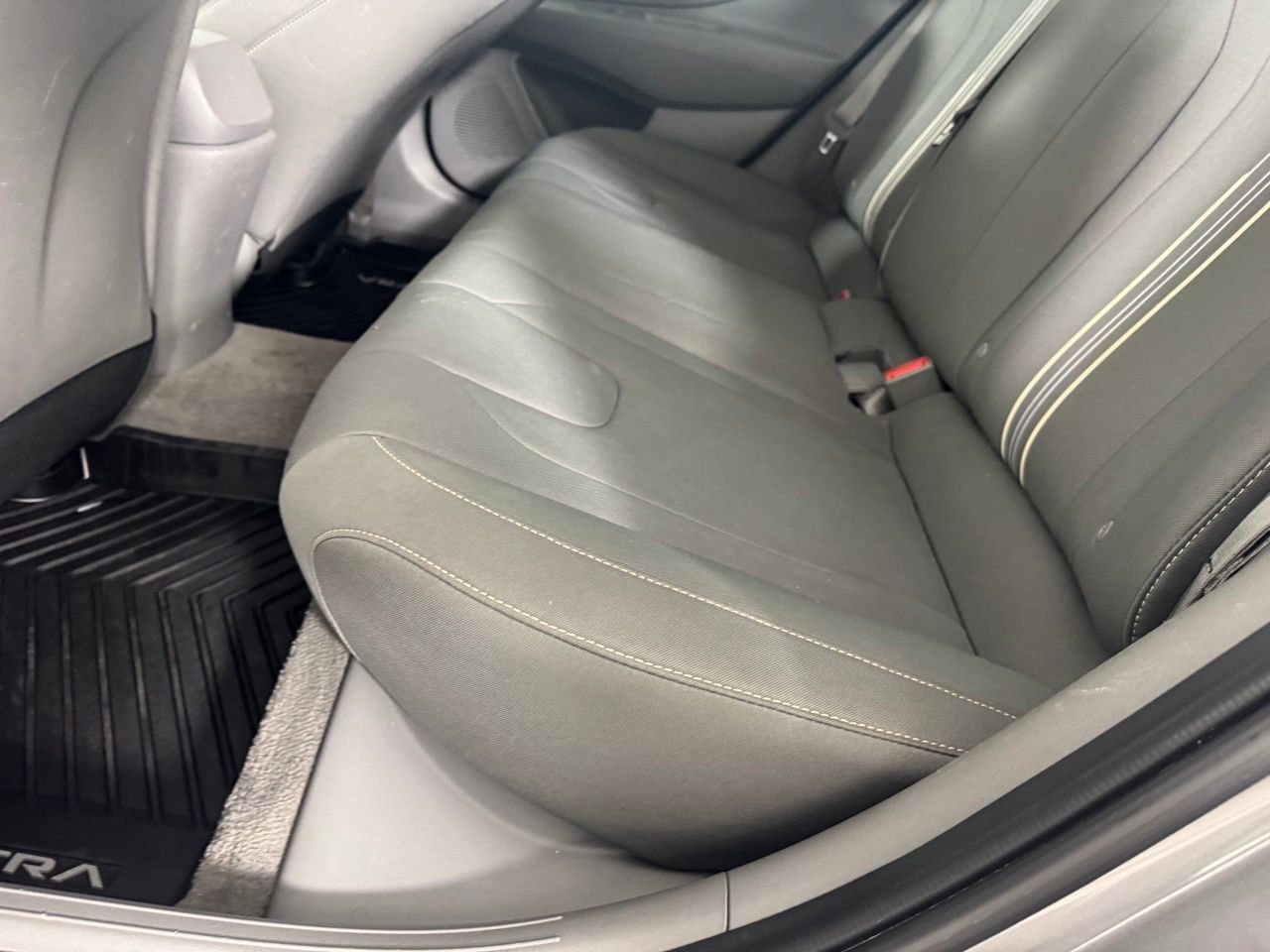 Used 2023 Hyundai Elantra SEL w/ Winter Weather Package FWD image 24