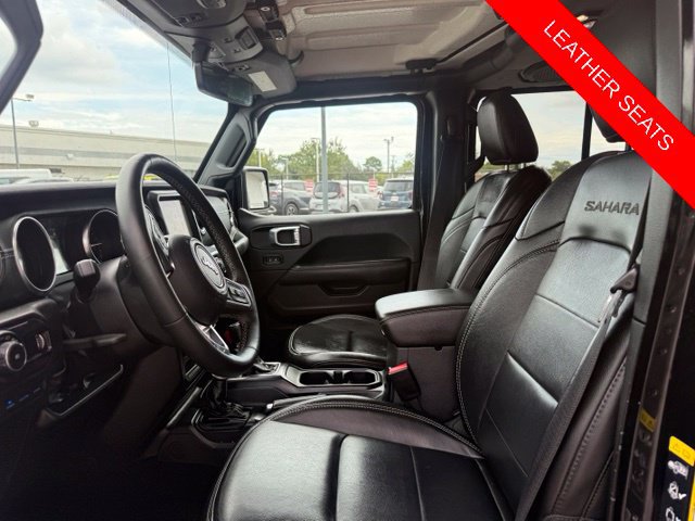 Used 2023 Jeep Wrangler Unlimited Sahara AWD/4WD image 8