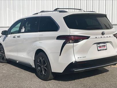 New 2026 Toyota Sienna Platinum
