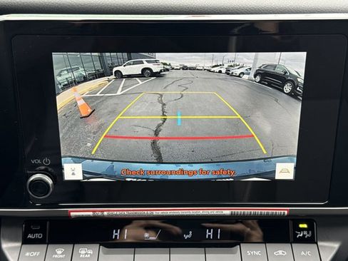 Used 2026 Toyota Camry SE w/ Convenience Package FWD image 8