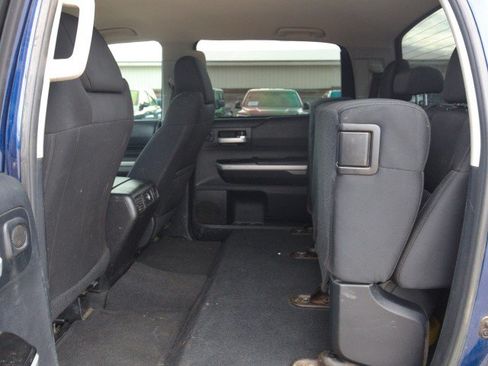 Used 2015 Toyota Tundra SR5 w/ SR5 Upgrade Package AWD/4WD image 22