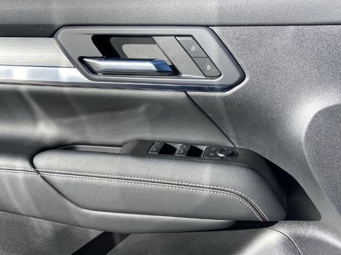 Used 2025 GMC Terrain Elevation w/ Technology Package II image 18