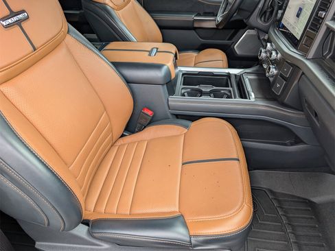 Used 2024 Ford F350 Platinum w/ FX4 Off-Road Package image 27