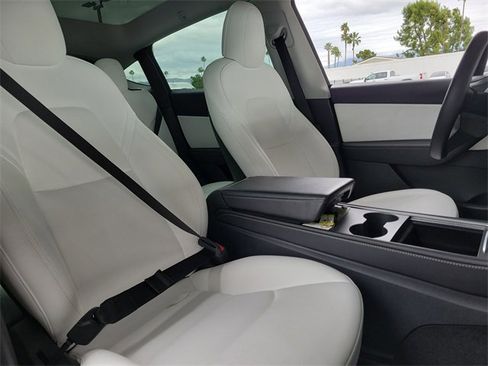 Used 2022 Tesla Model Y Performance image 20