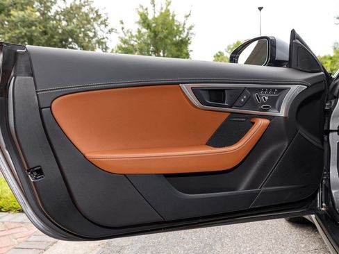 Used 2023 Jaguar F-TYPE Coupe RWD image 19